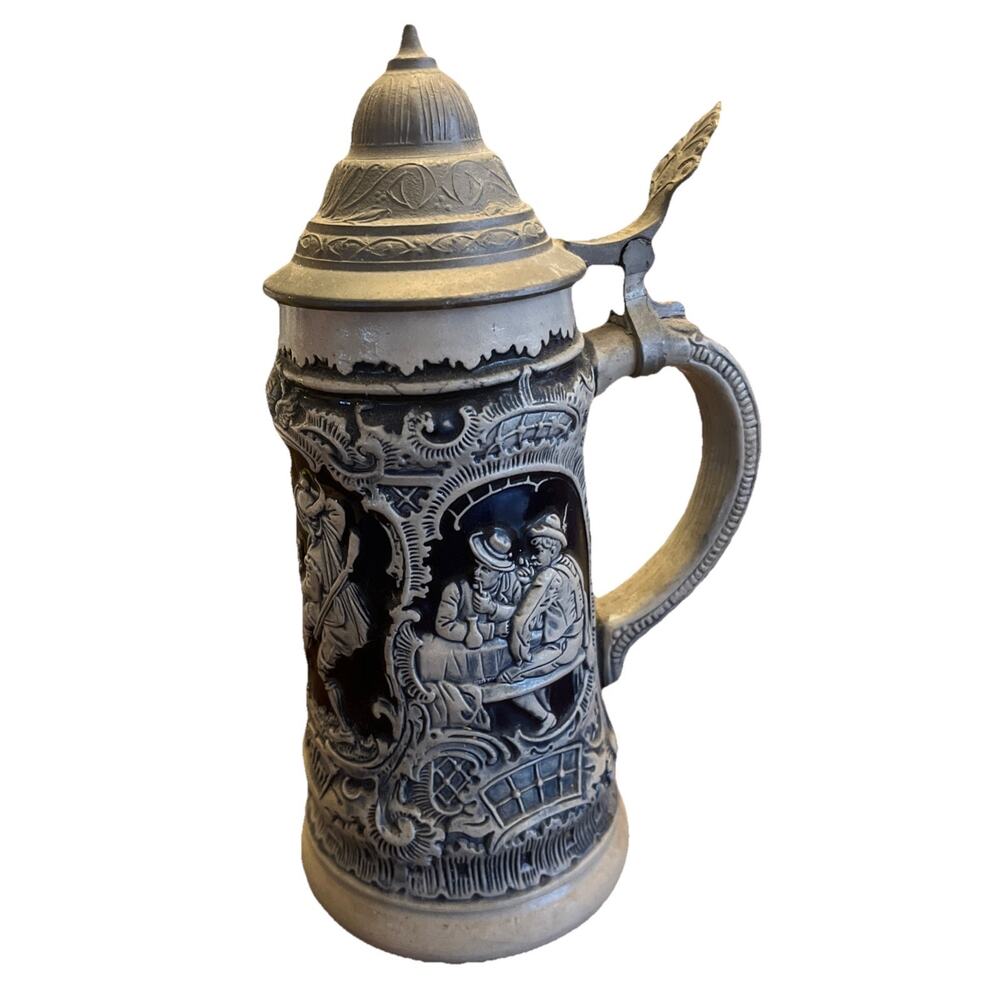 Vintage Alt Gernzau Western Germany Lidded Beer Stein, Blue “Aufder Alm” Scene
